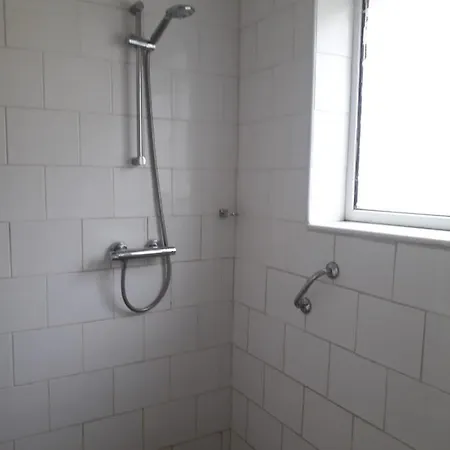 شقة Ground Floor Flat, 8 Elmgrove Avenue, Bs5 0hs *