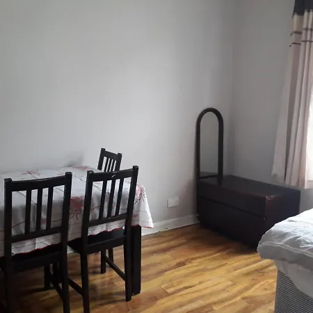 Ground Floor Flat, 8 Elmgrove Avenue, Bs5 0hs *